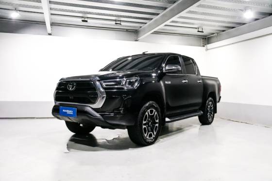 TOYOTA HILUX 2.8 D-4D TURBO DIESEL CD SRX 4X4 AUTOMÁTICO TOYOTA HILUX 2.8 D-4D TURBO DIESEL CD SRX 4X4 AUTOMÁTICO